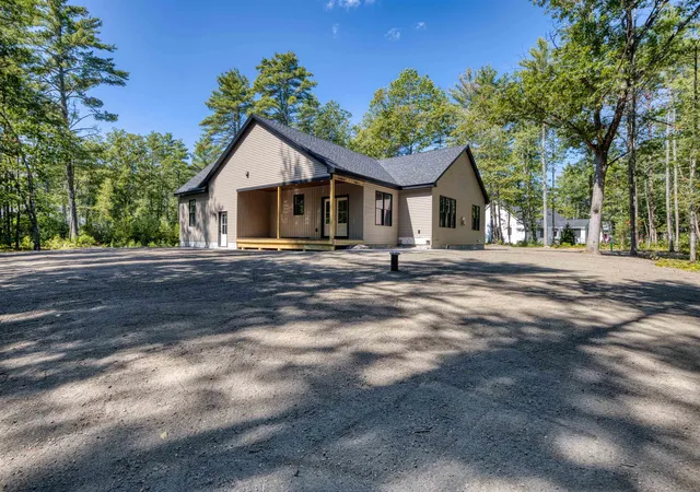 Photo 3 of Single family home for sale at 10 Winchester Ln, Melvin Village, NH 03850 | MLS# 5100567 | Listing updated on 2026-08-30