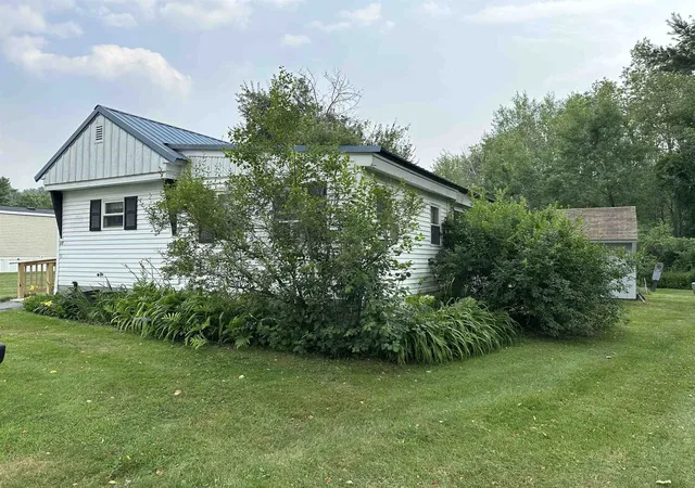 Photo 2 of Manufactured home for sale at 10 Woodland Park, Troy, NH 03465 | MLS# 5100600 | Listing updated on 2026-07-20