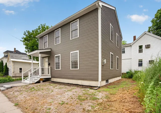 Photo 3 of Single family home for sale at 20 Ritter St, Nashua, NH 03060 | MLS# 5100640 | Listing updated on 2026-08-31