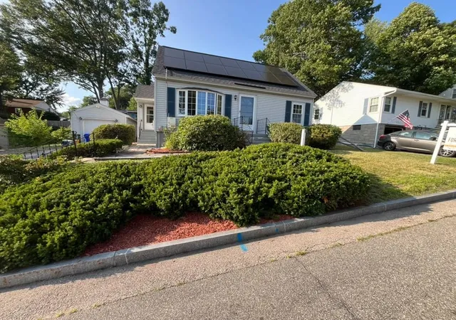 1st image of 354 Seames Dr, Manchester, NH 03103 | MLS# 5100651