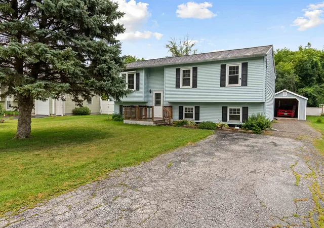 Photo 4 of Sale Pending at 31 Adams St, Saint Albans, VT 05478 | MLS# 5100671 | Listing updated on 2026-08-24