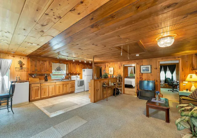 Photo 4 of Single family home for sale at 25 South Mayhew Turnpike, Hebron, NH 03241 | MLS# 5100679 | Listing updated on 2026-09-22