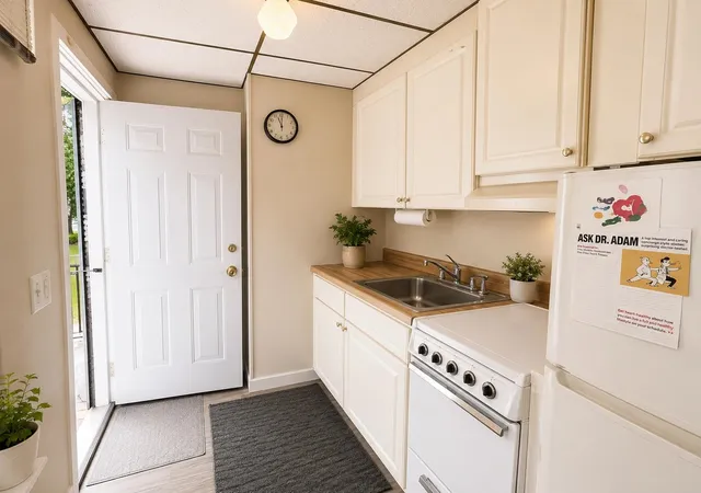 Photo 4 of Sale Pending at 145 E Hollis St, Nashua, NH 03060 | MLS# 5100692 | Listing updated on 2026-07-31