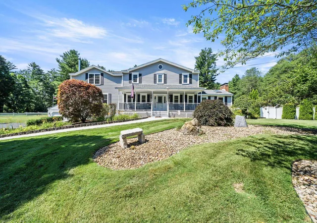 Photo 1 of Single family home for sale at 8 Forest St, Londonderry, NH 03053 | MLS# 5100710 | Listing updated on 2026-09-10