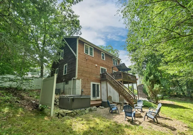 Photo 4 of Single family home for sale at 13 Durell Dr, Newmarket, NH 03857 | MLS# 5100714 | Listing updated on 2026-09-05