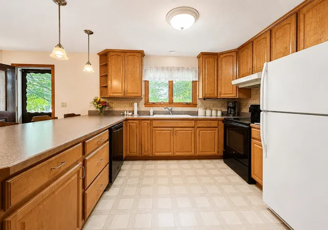 Photo 3 of Single family home for sale at 11 Rivendell Dr, Essex Junction, VT 05452 | MLS# 5100732 | Listing updated on 2026-09-17