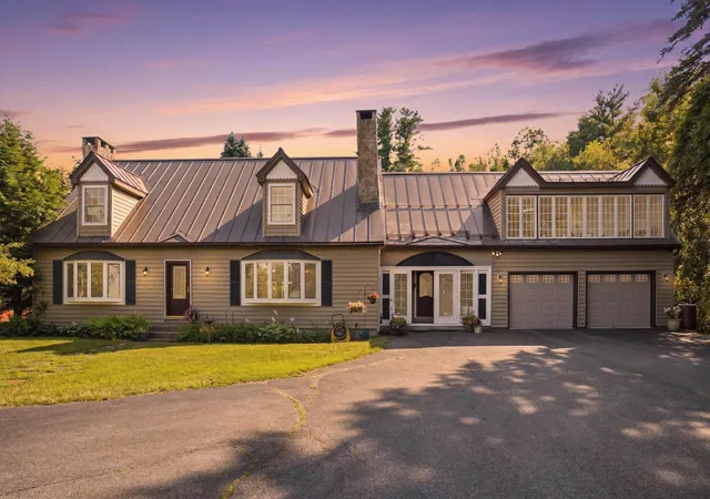 Photo 3 of Single family home for sale at 32 Buckingham Pl, Lebanon, NH 03766 | MLS# 5100739 | Listing updated on 2026-09-09
