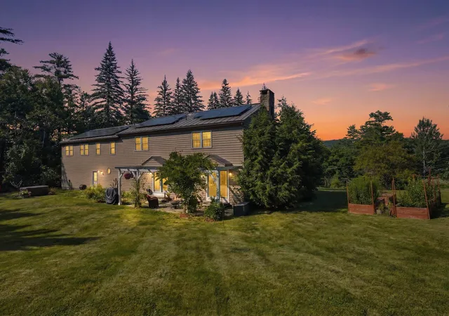 Photo 3 of Single family home for sale at 32 Buckingham Pl, Lebanon, NH 03766 | MLS# 5100739 | Listing updated on 2026-09-09