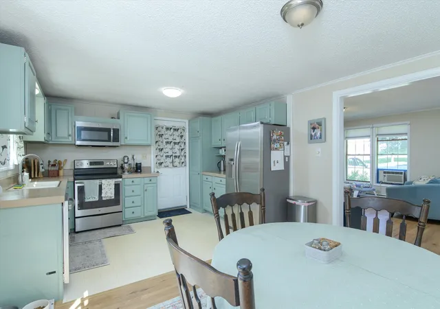 Photo 4 of Single family home for sale at 15 Stone Ridge Dr, Rutland, VT 05701 | MLS# 5100754 | Listing updated on 2026-10-09