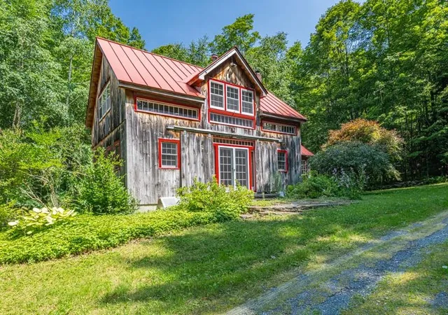 Photo 3 of Single family home for sale at 2734 Mad Tom Rd, Dorset, VT 05253 | MLS# 5100758 | Listing updated on 2026-09-01