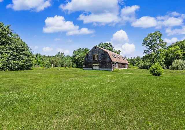 Photo 4 of Single family home for sale at 540 Mountain Rd, Concord, NH 03301 | MLS# 5100769 | Listing updated on 2026-09-25