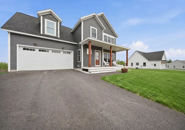 Photo 3 of Single family home for sale at 418 Blane Cir, Pembroke, NH 03275 | MLS# 5100786 | Listing updated on 2026-08-25