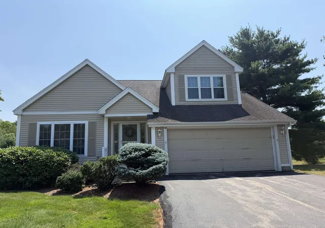 Photo 1 of Single family home for sale at 12 Twin Pond Cir, Exeter, NH 03833 | MLS# 5100795 | Listing updated on 2026-09-17