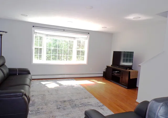 2nd image of 6 Pleasant St, Hooksett, NH 03106 | MLS# 5100815