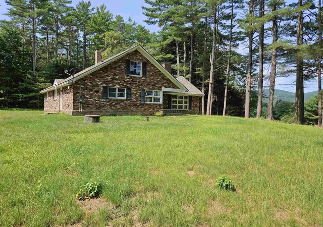 1st image of 14 Bellmore Dr, Orford, NH 03777 | MLS# 5100816