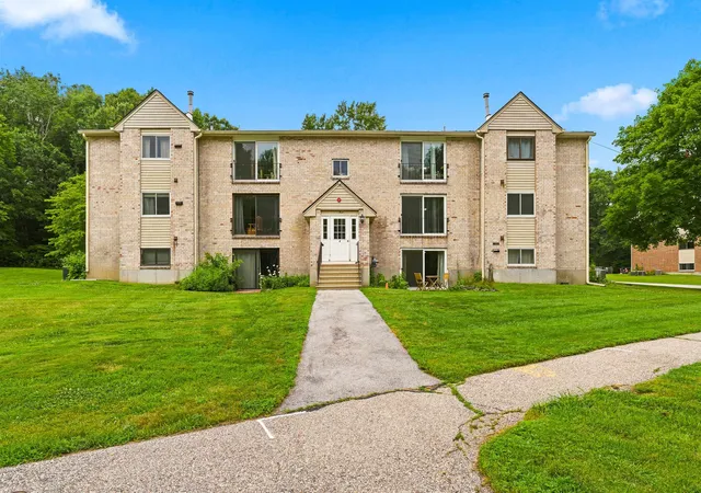 1st image of 3 Brookside Dr #3 Dr #3, Exeter, NH 03833 | MLS# 5100818