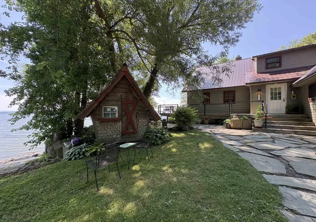 Photo 1 of Single family home for sale at 1103 Firehouse Rd, Alburg, VT 05440 | MLS# 5100828 | Listing updated on 2026-07-22