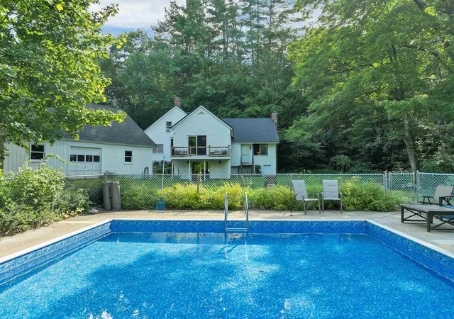 Photo 1 of Single family home for sale at 1195 Chocorua Rd, Chocorua, NH 03886 | MLS# 5100844 | Listing updated on 2026-09-11