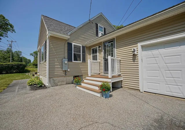 37th image of 29 Mary Batchelder Rd, Hampton, NH 03842 | MLS# 5100851