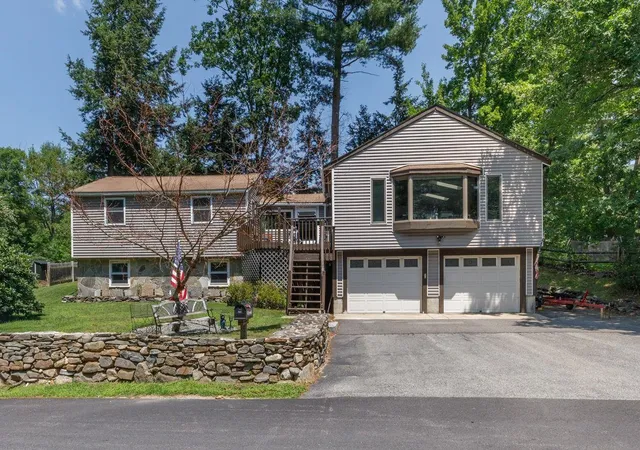 2nd image of 6 John Ln, Merrimack, NH 03054 | MLS# 5100853