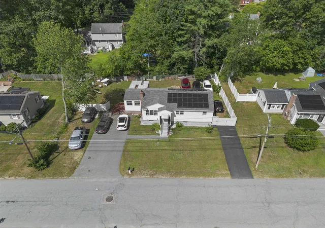 Photo 3 of Single family home for sale at 8 Haigh Ave, Salem, NH 03079 | MLS# 5100881 | Listing updated on 2026-09-02