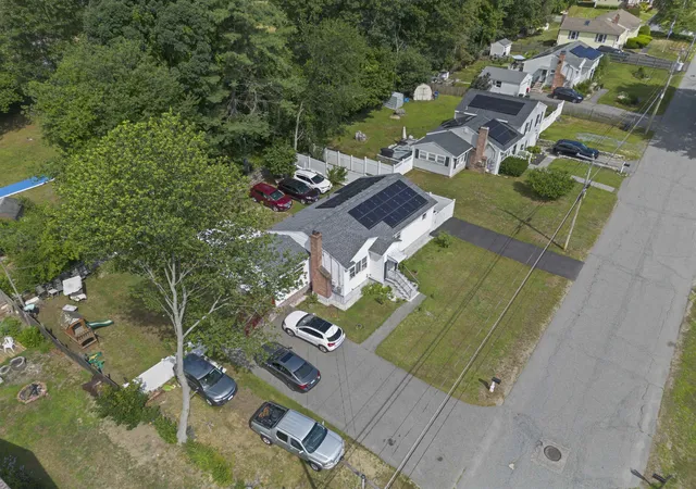 Photo 4 of Single family home for sale at 8 Haigh Ave, Salem, NH 03079 | MLS# 5100881 | Listing updated on 2026-09-02