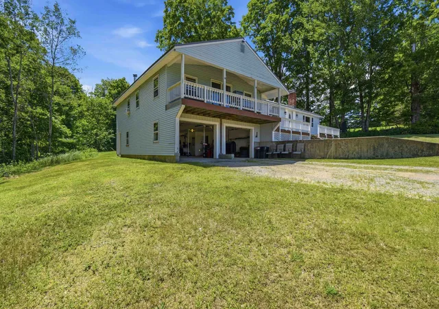 Photo 4 of Single family home for sale at 38 Storrs Dr, Loudon, NH 03307 | MLS# 5100886 | Listing updated on 2026-09-13