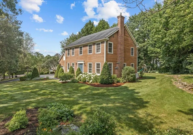 Photo 1 of Sale Pending at 10 Brownell Wy, South Burlington, VT 05403 | MLS# 5100899 | Listing updated on 2026-08-21