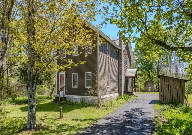 Photo 1 of Single family home for sale at 1276 York Street Ext, Poultney, VT 05764 | MLS# 5100914 | Listing updated on 2026-08-18