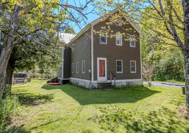 Photo 2 of Single family home for sale at 1276 York Street Ext, Poultney, VT 05764 | MLS# 5100914 | Listing updated on 2026-08-18