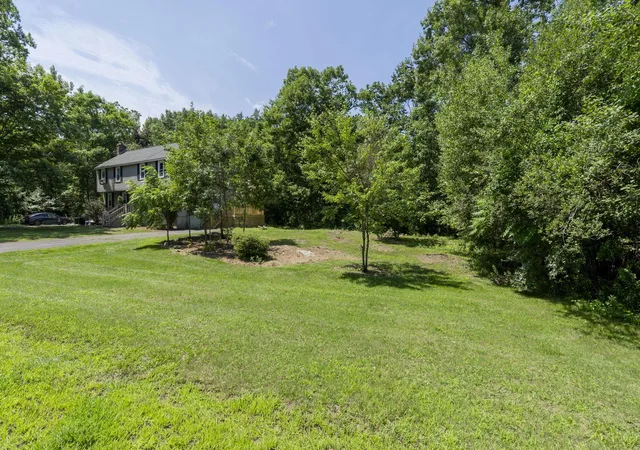 Photo 3 of Sale Pending at 7 Homestead Dr #R, Derry, NH 03038 | MLS# 5100921 | Listing updated on 2026-08-25