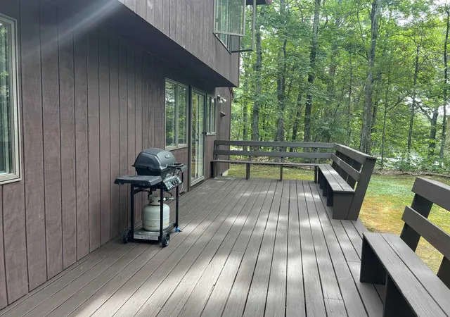 Photo 3 of Single family home for sale at 1 Great Hill Dr, Newmarket, NH 03857 | MLS# 5100923 | Listing updated on 2026-07-30