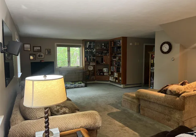Photo 4 of Single family home for sale at 1 Great Hill Dr, Newmarket, NH 03857 | MLS# 5100923 | Listing updated on 2026-07-30