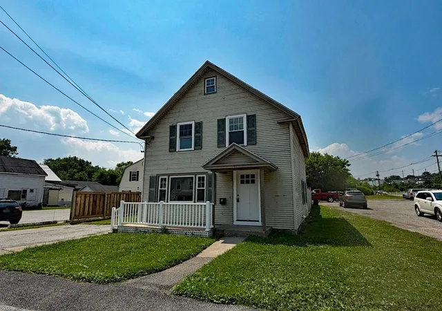 Photo 1 of Single family home for sale at 3 Meadow St, Rutland, VT 05701 | MLS# 5100936 | Listing updated on 2026-08-20