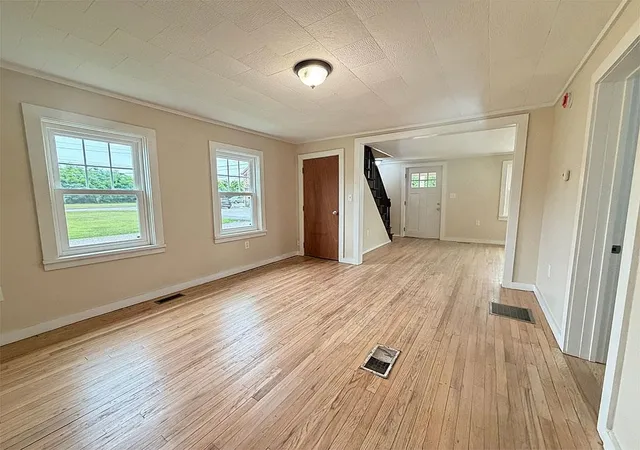 Photo 4 of Single family home for sale at 3 Meadow St, Rutland, VT 05701 | MLS# 5100936 | Listing updated on 2026-08-20