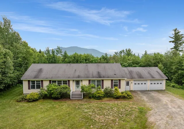 Photo 3 of Sale Pending at 727 Bailey Rd, Jefferson, NH 03583 | MLS# 5100970 | Listing updated on 2026-10-04