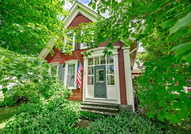 Photo 2 of Single family home for sale at 295 Main St, Derby, VT 05829 | MLS# 5100972 | Listing updated on 2026-08-31