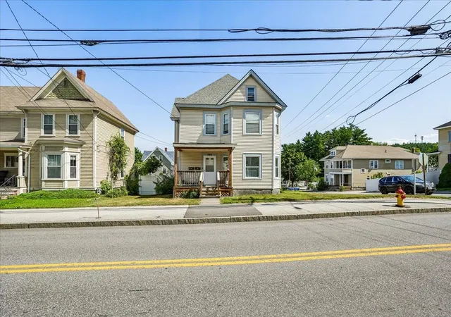 Photo 4 of Sale Pending at 384 Bridge St, Manchester, NH 03104 | MLS# 5100987 | Listing updated on 2026-09-02