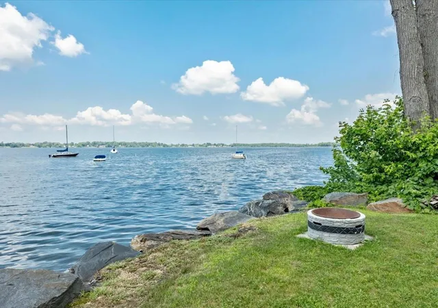 Photo 3 of Sale Pending at 425 Bingham Shore Rd, Saint Albans, VT 05478 | MLS# 5100992 | Listing updated on 2026-07-25