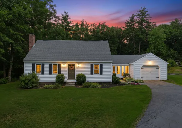 Photo 1 of Sale Pending at 24 Manchester Rd, Amherst, NH 03031 | MLS# 5101018 | Listing updated on 2026-07-29