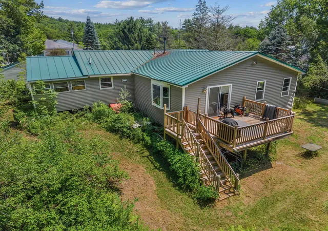 Photo 2 of Single family home for sale at 935 Battle St, Webster, NH 03303 | MLS# 5101038 | Listing updated on 2026-08-20