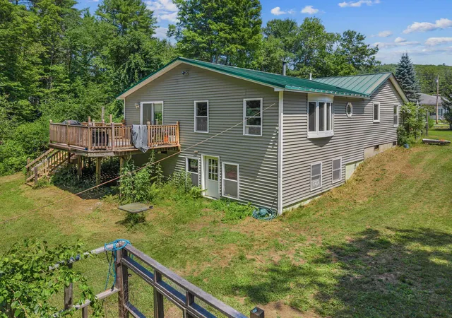 Photo 3 of Single family home for sale at 935 Battle St, Webster, NH 03303 | MLS# 5101038 | Listing updated on 2026-08-20