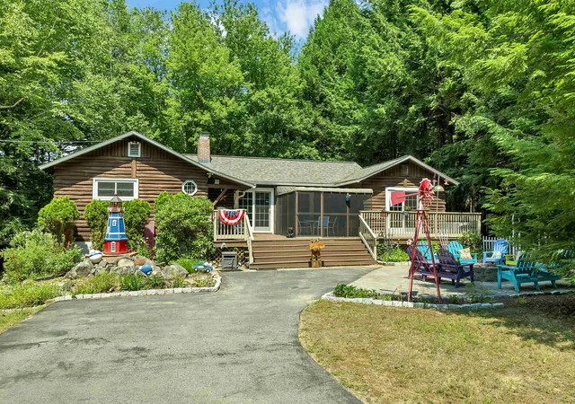 Photo 3 of Single family home for sale at 194 States Landing Rd, Moultonborough, NH 03254 | MLS# 5101049 | Listing updated on 2026-09-09