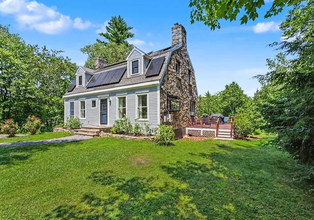 Photo 3 of Sale Pending at 10 Morrison Rd, Raymond, NH 03077 | MLS# 5101053 | Listing updated on 2026-09-04