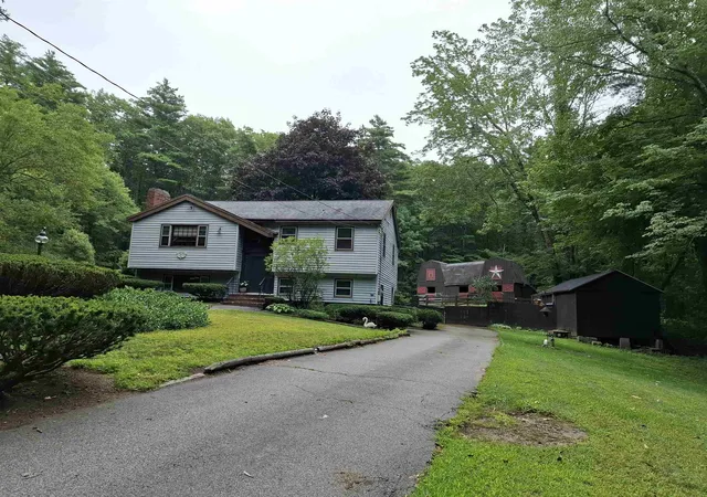 Photo 3 of Single family home for sale at 62 Thornell Rd Rd, Newton, NH 03858 | MLS# 5101054 | Listing updated on 2026-07-30