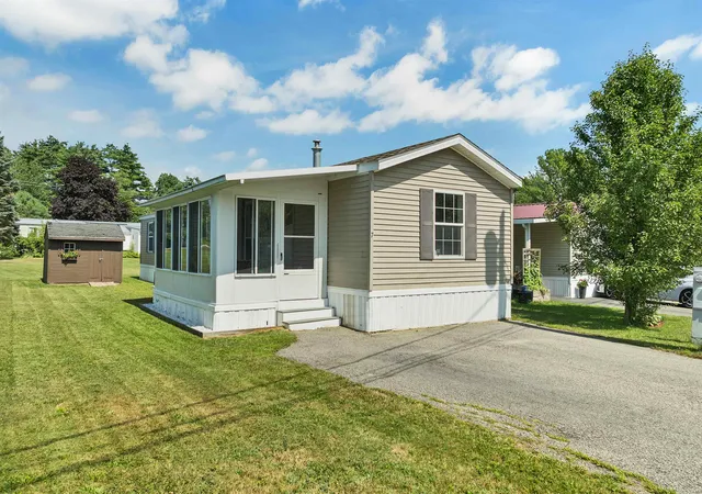 1st image of 7 First St, Exeter, NH 03833 | MLS# 5101069