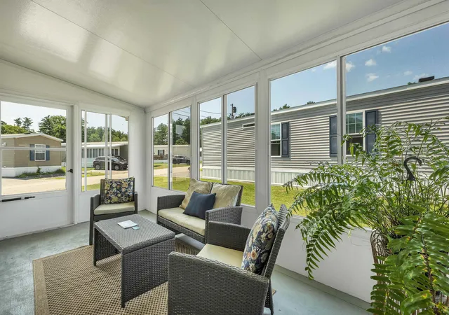 Photo 3 of Sale Pending at 7 First St, Exeter, NH 03833 | MLS# 5101069 | Listing updated on 2026-07-31