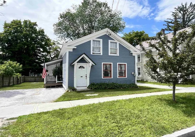Single family home for sale at 11 Franklin St, Brandon, VT 05733 | MLS# 5101076