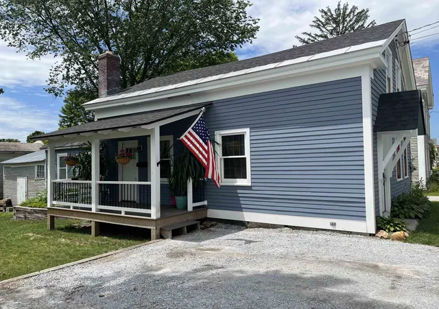 Photo 2 of Single family home for sale at 11 Franklin St, Brandon, VT 05733 | MLS# 5101076 | Listing updated on 2026-08-31
