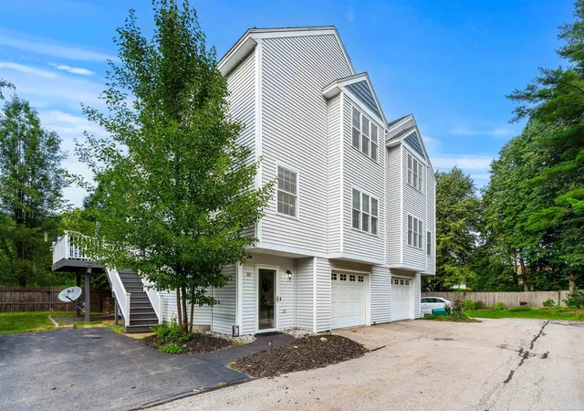 Photo 2 of Sale Pending at 10 Bigos Ct, Rochester, NH 03867 | MLS# 5101091 | Listing updated on 2026-07-29